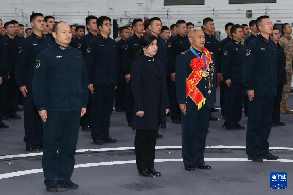 最后一个军礼告别航母——福建舰一名退休老兵三十年的梦想追寻